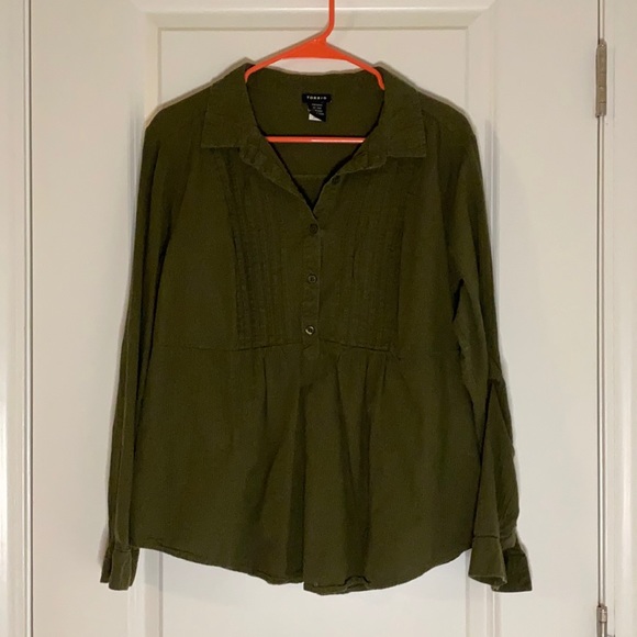 torrid Tops - Torrid Size 1 Olive Green Button Blouse